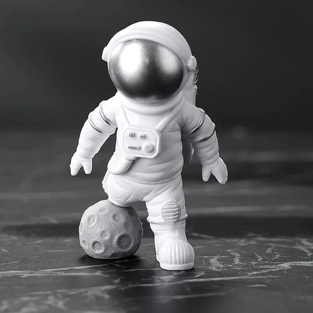 4 PCS Astronaut Figure Statue